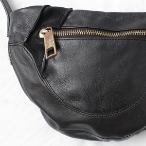 Women's Nixon Leather Crossbody Purse